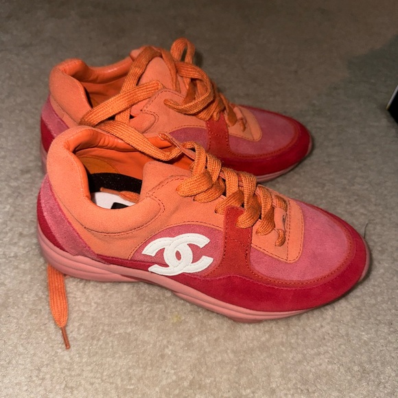 COPY - Used in EXCELLENT condition Chanel sneakers size 36 - Picture 1 of 6